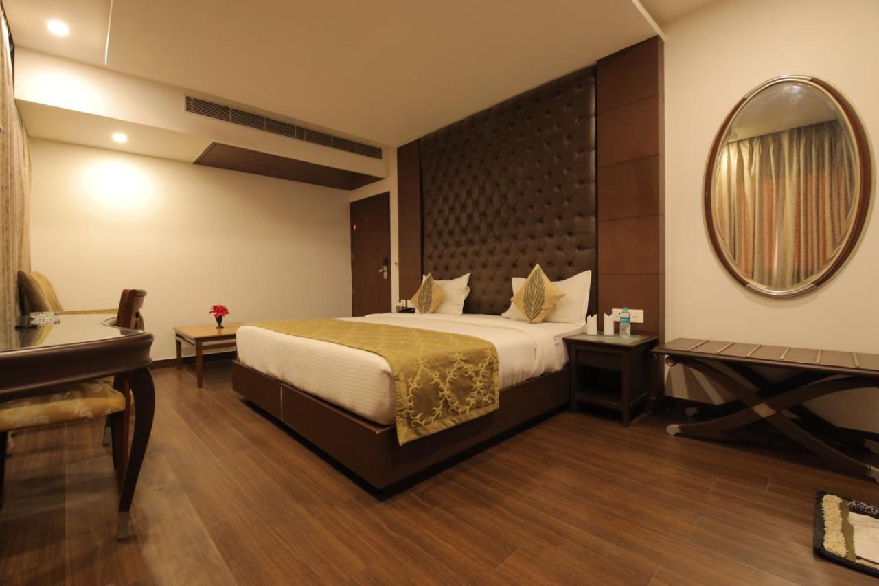 Airport Hotel Bollywood Paradise Нью-Дели Экстерьер фото