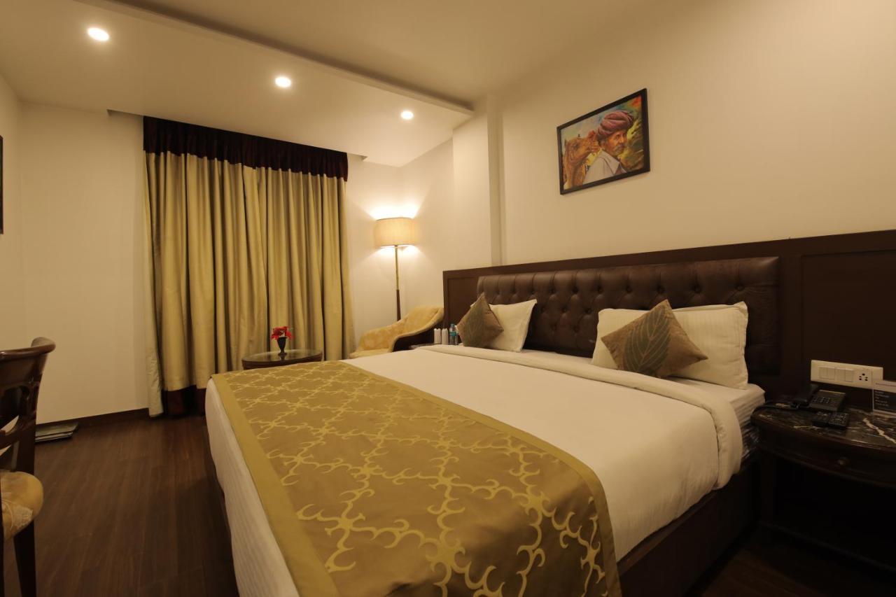 Airport Hotel Bollywood Paradise Нью-Дели Экстерьер фото