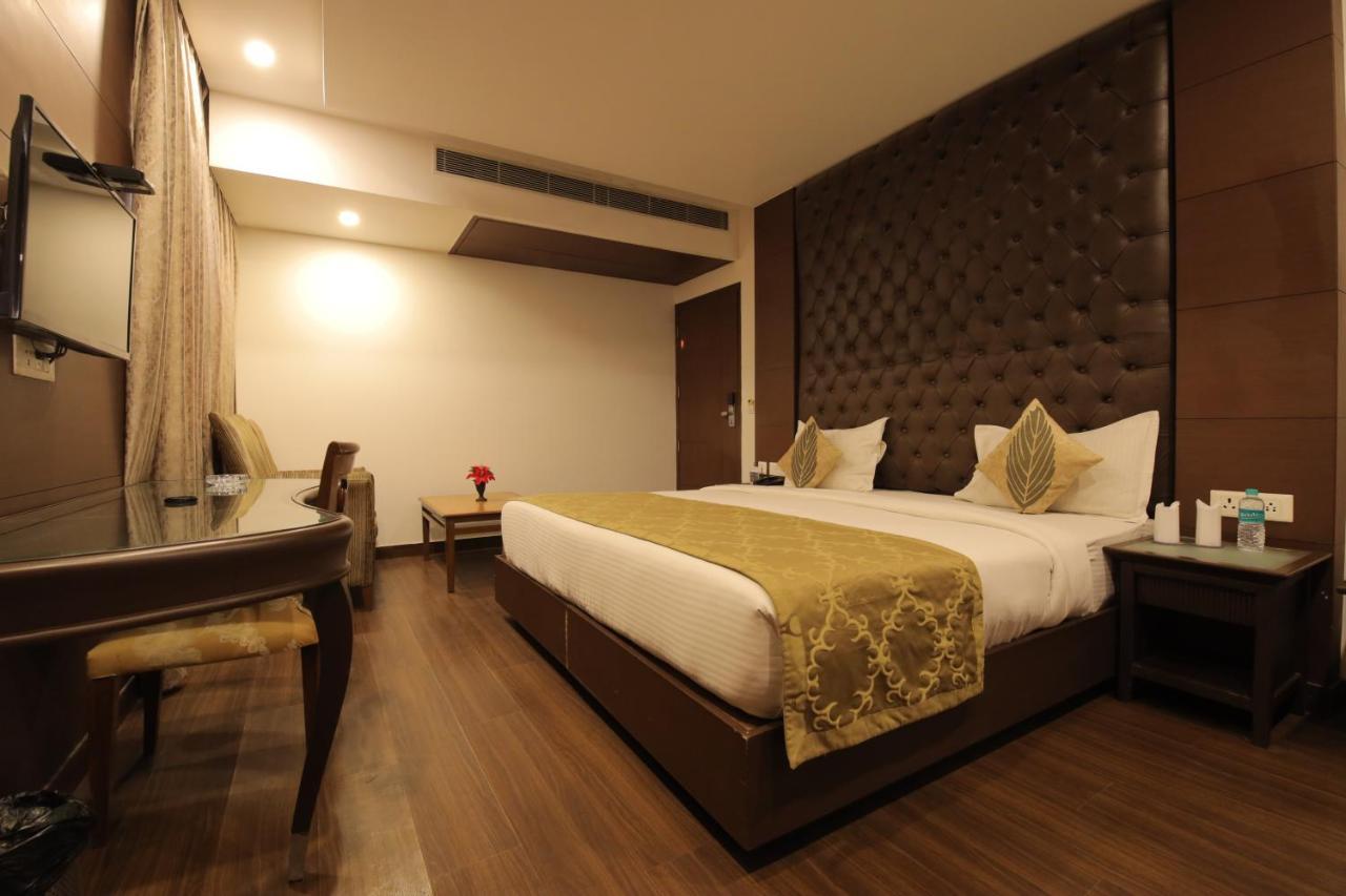 Airport Hotel Bollywood Paradise Нью-Дели Экстерьер фото